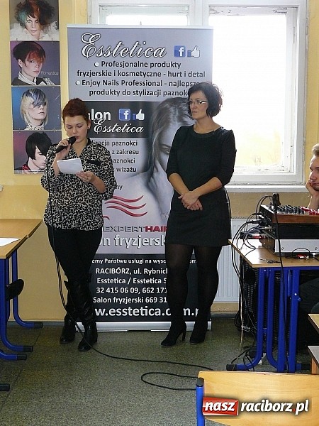 Zdjęcie w galerii na portalu naszraciborz.pl: Fryzjerskie wariacje w Zespole Szkół Zawodowych wiadomości z regionu