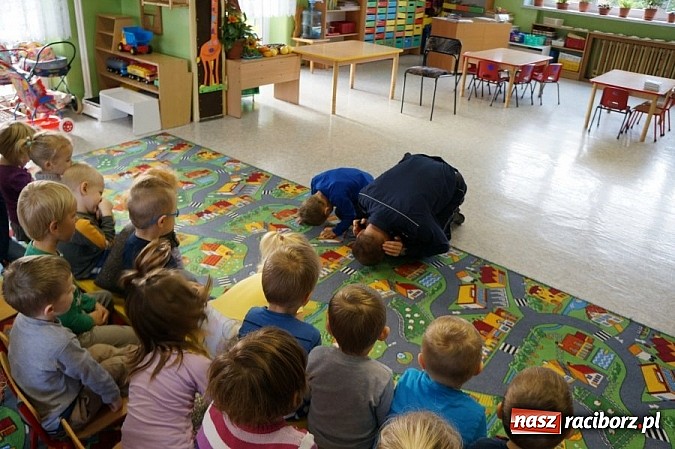 Zdjęcie w galerii na portalu naszraciborz.pl: Spotkanie z przedszkolakami wiadomości z regionu