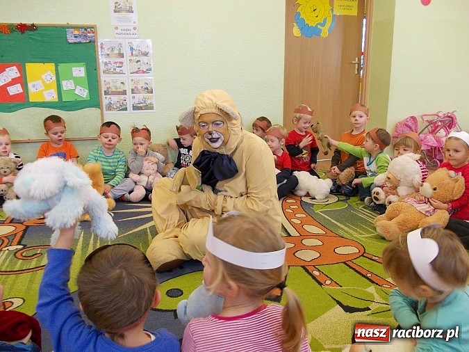 Zdjęcie w galerii na portalu naszraciborz.pl: Dzień Pluszowego Misia w Przedszkolu w Pietrowicach Wielkich wiadomości z regionu