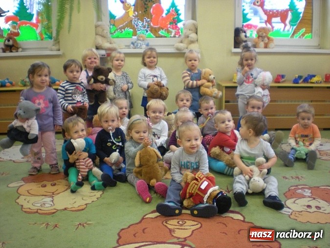 Zdjęcie w galerii na portalu naszraciborz.pl: Żłobkowicze z Raciborza relacjonują Dzień Misia wiadomości z regionu