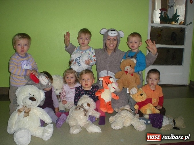 Zdjęcie w galerii na portalu naszraciborz.pl: Żłobkowicze z Raciborza relacjonują Dzień Misia wiadomości z regionu