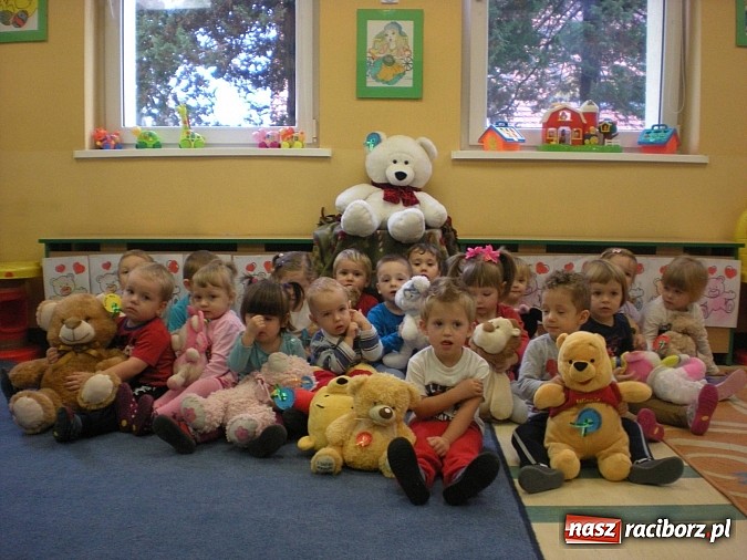 Zdjęcie w galerii na portalu naszraciborz.pl: Żłobkowicze z Raciborza relacjonują Dzień Misia wiadomości z regionu