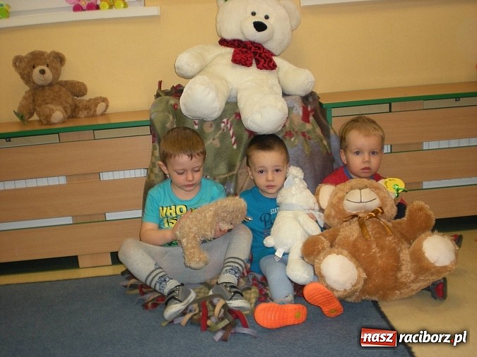 Zdjęcie w galerii na portalu naszraciborz.pl: Żłobkowicze z Raciborza relacjonują Dzień Misia wiadomości z regionu