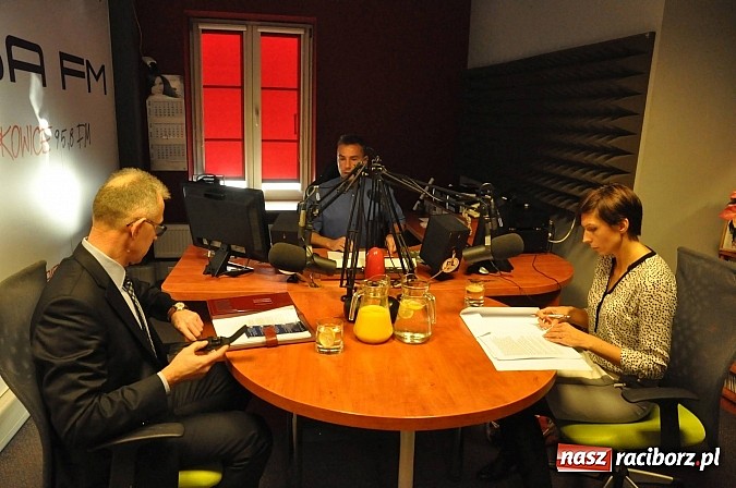 Zdjęcie w galerii na portalu naszraciborz.pl: Debata wyborcza Ronin-Lenk - pełny zapis wiadomości z regionu