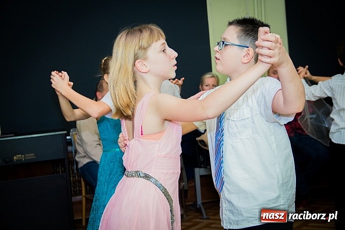 Zdjęcie w galerii na portalu naszraciborz.pl: Jesienne tańczenie w MDK wiadomości z regionu