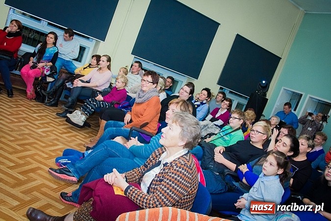 Zdjęcie w galerii na portalu naszraciborz.pl: Jesienne tańczenie w MDK wiadomości z regionu