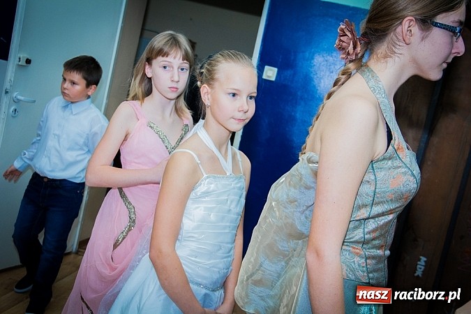 Zdjęcie w galerii na portalu naszraciborz.pl: Jesienne tańczenie w MDK wiadomości z regionu