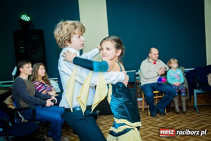 Zdjęcie w galerii na portalu naszraciborz.pl: Jesienne tańczenie w MDK wiadomości z regionu