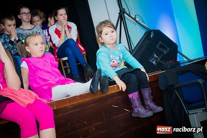 Zdjęcie w galerii na portalu naszraciborz.pl: Jesienne tańczenie w MDK wiadomości z regionu