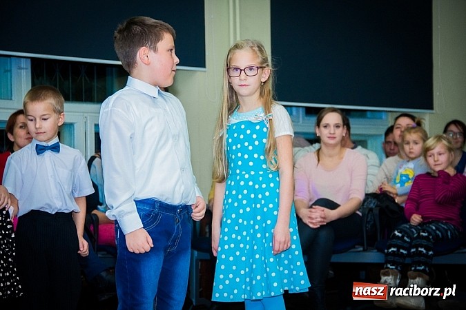 Zdjęcie w galerii na portalu naszraciborz.pl: Jesienne tańczenie w MDK wiadomości z regionu