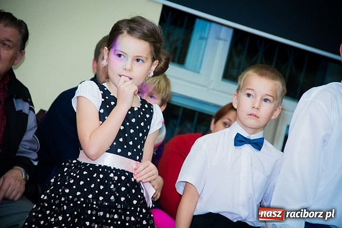 Zdjęcie w galerii na portalu naszraciborz.pl: Jesienne tańczenie w MDK wiadomości z regionu