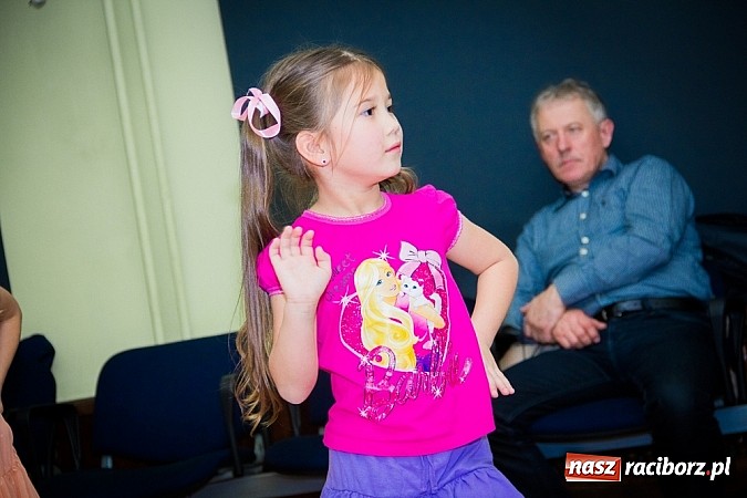 Zdjęcie w galerii na portalu naszraciborz.pl: Jesienne tańczenie w MDK wiadomości z regionu