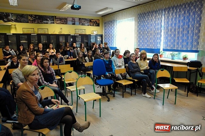 Zdjęcie w galerii na portalu naszraciborz.pl: Co słychać u Kuzyna? Sukcesy filmu raciborskiego ZSOMS wiadomości z regionu