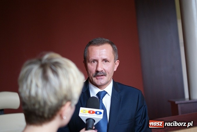 Zdjęcie w galerii na portalu naszraciborz.pl: Wicekurator pochwalił dyrektor&oacute;w raciborskich plac&oacute;wek oświatowych wiadomości z regionu