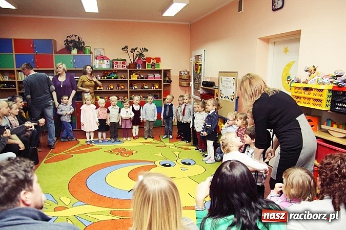 Zdjęcie w galerii na portalu naszraciborz.pl: Prezydent pasował przedszkolaki w Przedszkolu nr 23 wiadomości z regionu