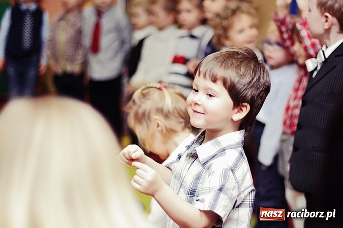 Zdjęcie w galerii na portalu naszraciborz.pl: Prezydent pasował przedszkolaki w Przedszkolu nr 23 wiadomości z regionu