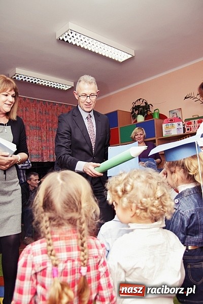 Zdjęcie w galerii na portalu naszraciborz.pl: Prezydent pasował przedszkolaki w Przedszkolu nr 23 wiadomości z regionu