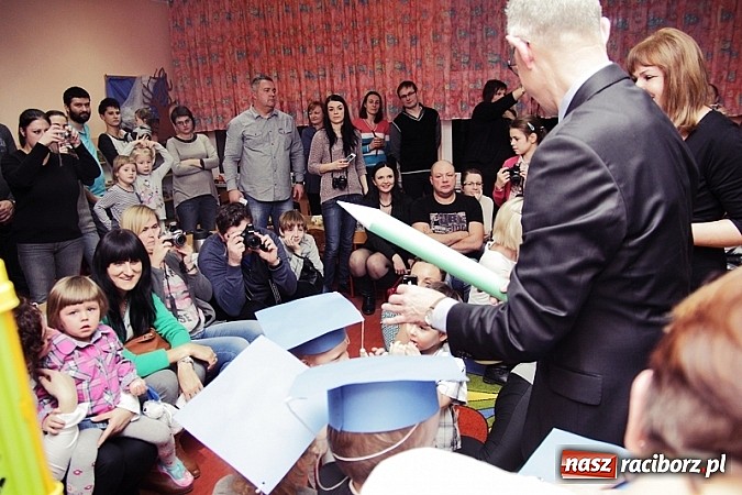 Zdjęcie w galerii na portalu naszraciborz.pl: Prezydent pasował przedszkolaki w Przedszkolu nr 23 wiadomości z regionu