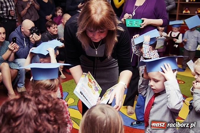 Zdjęcie w galerii na portalu naszraciborz.pl: Prezydent pasował przedszkolaki w Przedszkolu nr 23 wiadomości z regionu