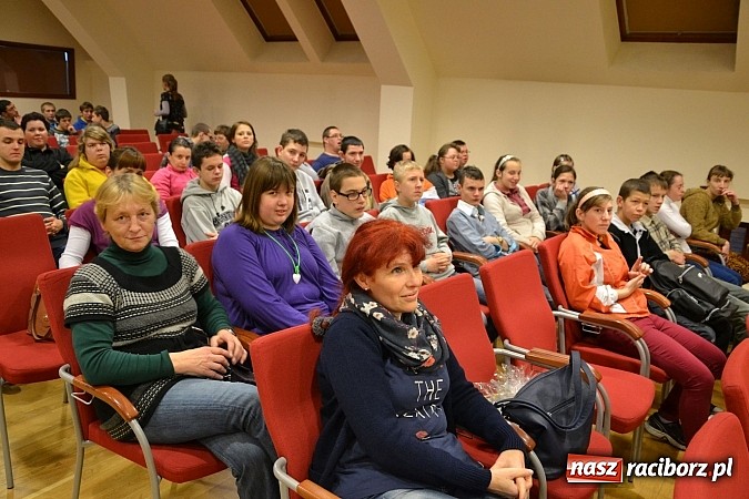 Zdjęcie w galerii na portalu naszraciborz.pl: Festiwal Podróżniczy Wiatraki rozpoczęty  wiadomości z regionu