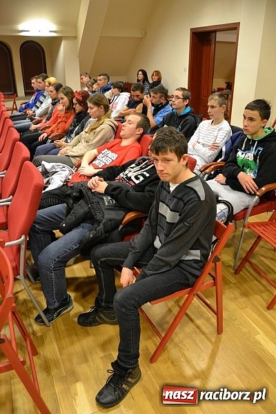 Zdjęcie w galerii na portalu naszraciborz.pl: Festiwal Podróżniczy Wiatraki rozpoczęty  wiadomości z regionu