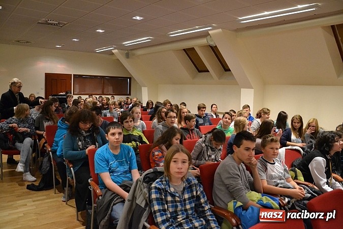 Zdjęcie w galerii na portalu naszraciborz.pl: Festiwal Podróżniczy Wiatraki rozpoczęty  wiadomości z regionu