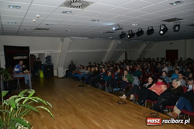 Zdjęcie w galerii na portalu naszraciborz.pl: Festiwal Podróżniczy Wiatraki rozpoczęty  wiadomości z regionu