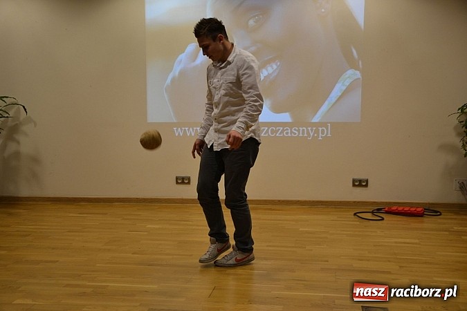 Zdjęcie w galerii na portalu naszraciborz.pl: Festiwal Podróżniczy Wiatraki rozpoczęty  wiadomości z regionu