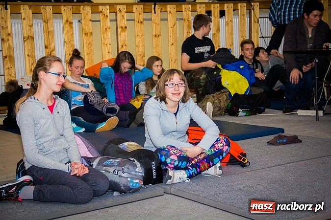 Zdjęcie w galerii na portalu naszraciborz.pl: Świetna zabawa w czasie Nocy Tolerancji w Gimnazjum Nr 5 wiadomości z regionu
