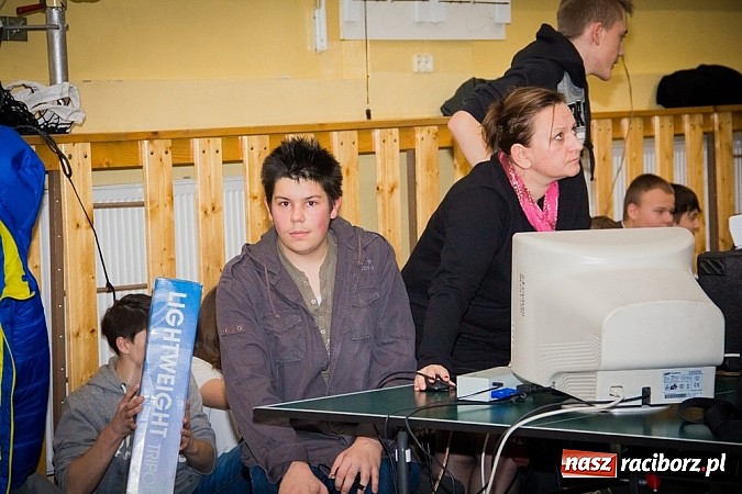 Zdjęcie w galerii na portalu naszraciborz.pl: Świetna zabawa w czasie Nocy Tolerancji w Gimnazjum Nr 5 wiadomości z regionu