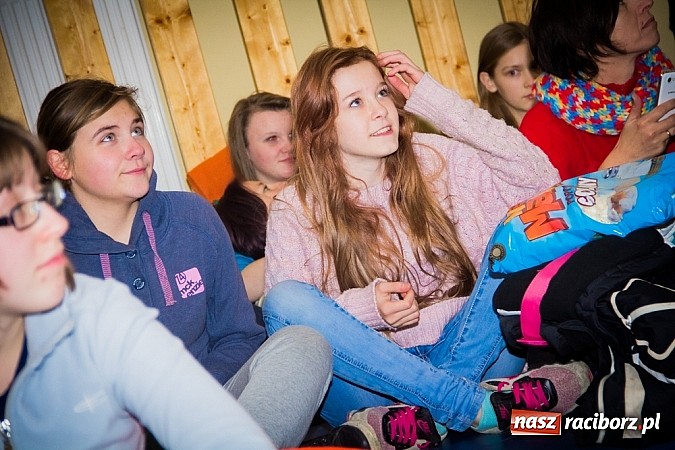 Zdjęcie w galerii na portalu naszraciborz.pl: Świetna zabawa w czasie Nocy Tolerancji w Gimnazjum Nr 5 wiadomości z regionu