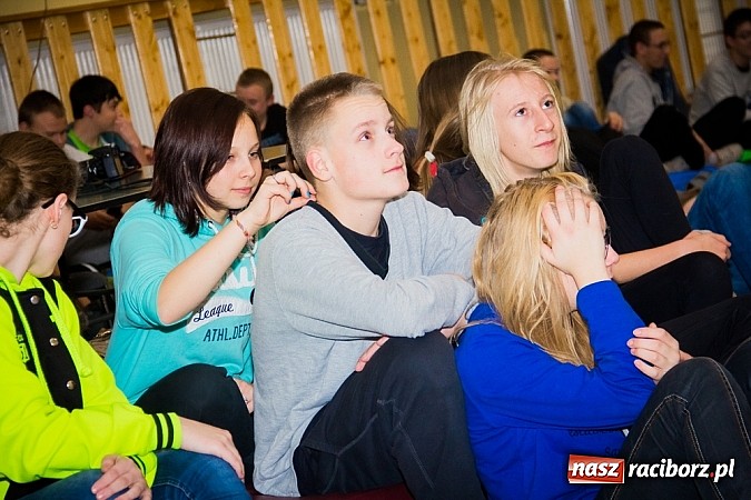 Zdjęcie w galerii na portalu naszraciborz.pl: Świetna zabawa w czasie Nocy Tolerancji w Gimnazjum Nr 5 wiadomości z regionu