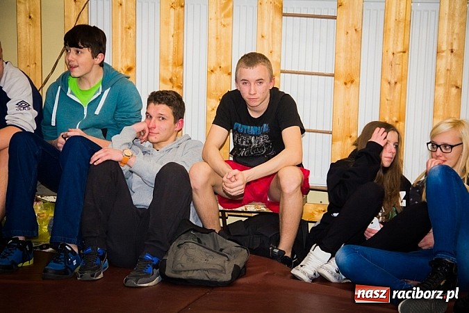 Zdjęcie w galerii na portalu naszraciborz.pl: Świetna zabawa w czasie Nocy Tolerancji w Gimnazjum Nr 5 wiadomości z regionu