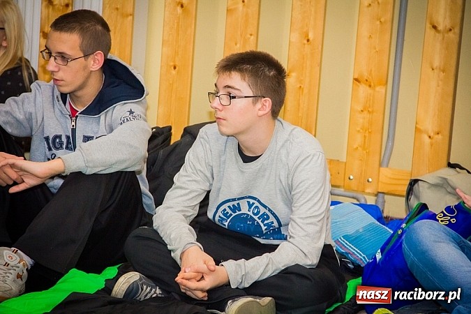 Zdjęcie w galerii na portalu naszraciborz.pl: Świetna zabawa w czasie Nocy Tolerancji w Gimnazjum Nr 5 wiadomości z regionu