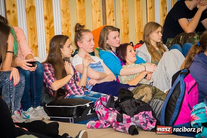 Zdjęcie w galerii na portalu naszraciborz.pl: Świetna zabawa w czasie Nocy Tolerancji w Gimnazjum Nr 5 wiadomości z regionu