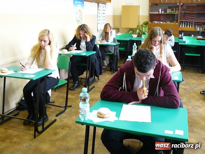 Zdjęcie w galerii na portalu naszraciborz.pl: Powiatowy Konkurs Języka Angielskiego w ZSZ wiadomości z regionu