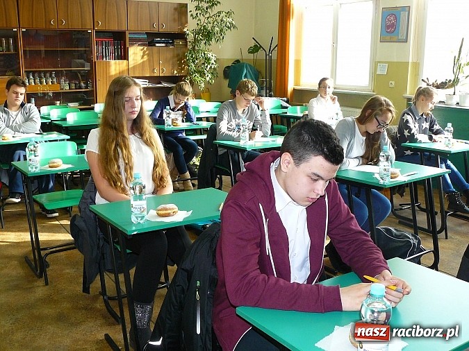 Zdjęcie w galerii na portalu naszraciborz.pl: Powiatowy Konkurs Języka Angielskiego w ZSZ wiadomości z regionu