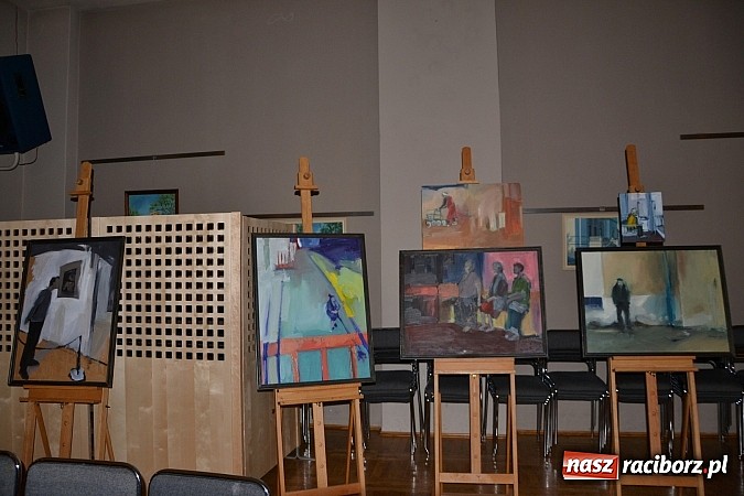 Zdjęcie w galerii na portalu naszraciborz.pl: Muzyczny wieczór przy świecach i wernisaż wiadomości z regionu