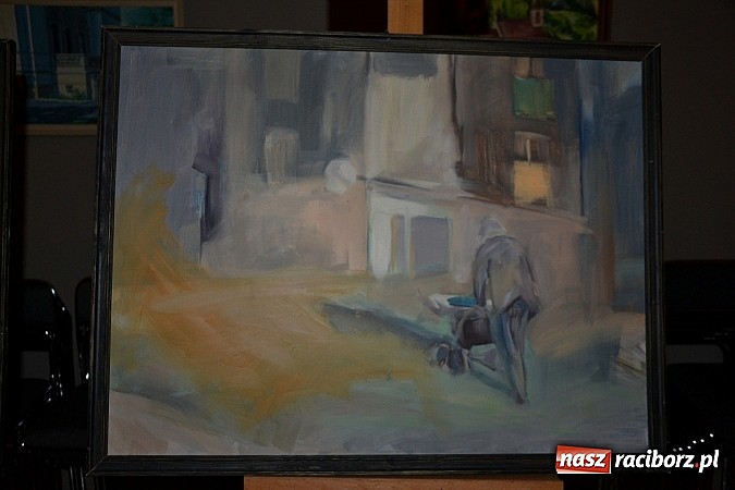 Zdjęcie w galerii na portalu naszraciborz.pl: Muzyczny wieczór przy świecach i wernisaż wiadomości z regionu