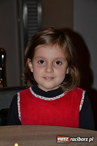 Zdjęcie w galerii na portalu naszraciborz.pl: Muzyczny wieczór przy świecach i wernisaż wiadomości z regionu