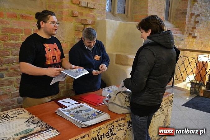 Zdjęcie w galerii na portalu naszraciborz.pl: XI Festiwal Podróżniczy Wiatraki - pełna sala na Bieleckim wiadomości z regionu