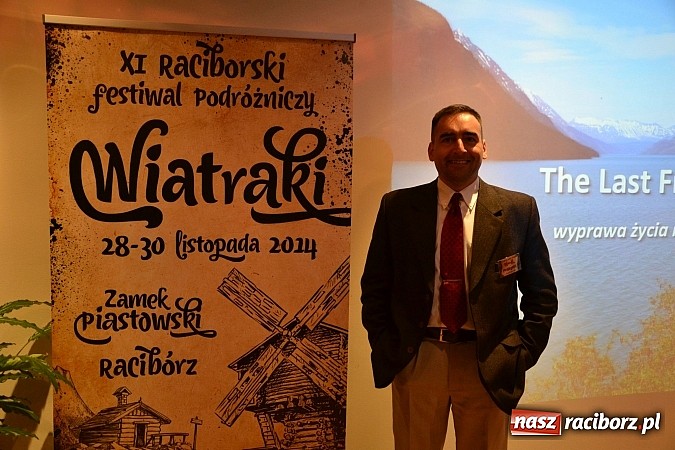 Zdjęcie w galerii na portalu naszraciborz.pl: XI Festiwal Podróżniczy Wiatraki - pełna sala na Bieleckim wiadomości z regionu