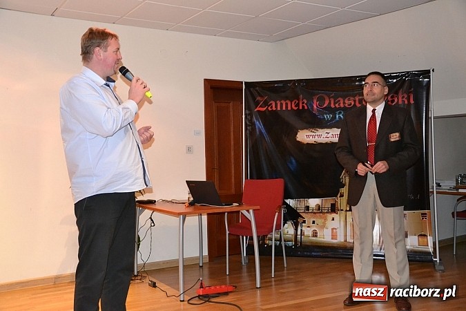 Zdjęcie w galerii na portalu naszraciborz.pl: XI Festiwal Podróżniczy Wiatraki - pełna sala na Bieleckim wiadomości z regionu