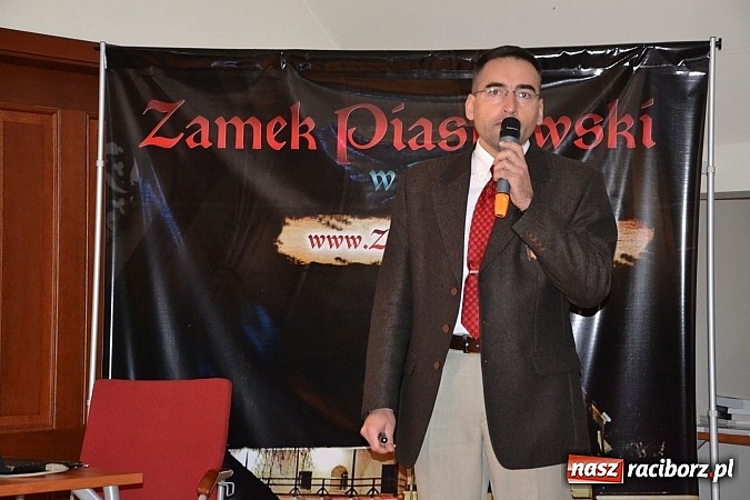 Zdjęcie w galerii na portalu naszraciborz.pl: XI Festiwal Podróżniczy Wiatraki - pełna sala na Bieleckim wiadomości z regionu