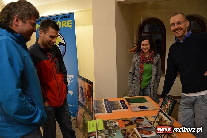 Zdjęcie w galerii na portalu naszraciborz.pl: XI Festiwal Podróżniczy Wiatraki - pełna sala na Bieleckim wiadomości z regionu