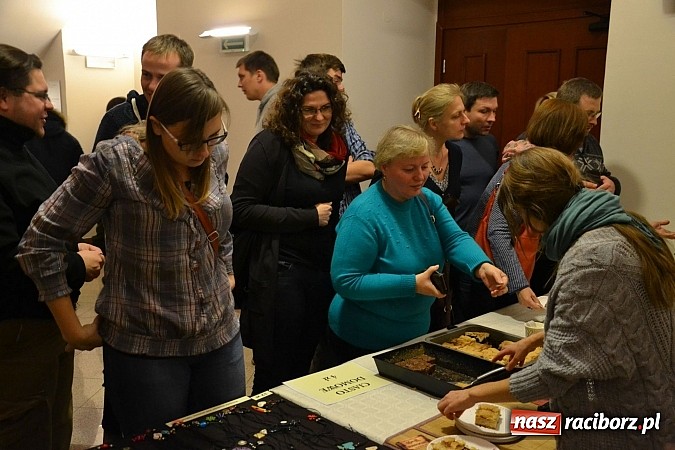 Zdjęcie w galerii na portalu naszraciborz.pl: XI Festiwal Podróżniczy Wiatraki - pełna sala na Bieleckim wiadomości z regionu