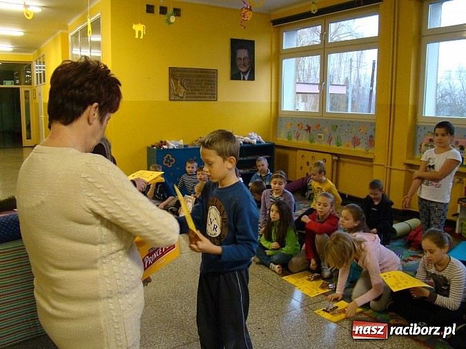 Zdjęcie w galerii na portalu naszraciborz.pl: Biwak nocny w Zespole Szk&oacute;ł w Krzanowicach wiadomości z regionu