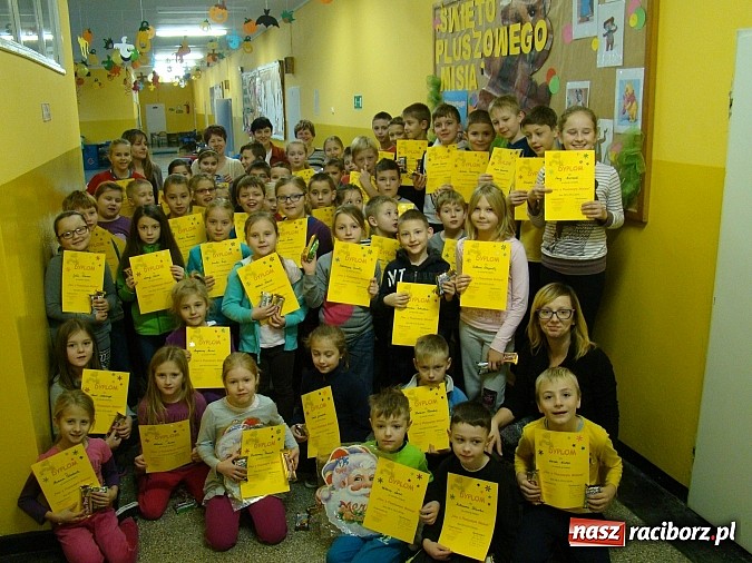 Zdjęcie w galerii na portalu naszraciborz.pl: Biwak nocny w Zespole Szk&oacute;ł w Krzanowicach wiadomości z regionu