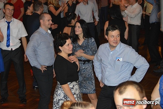 Zdjęcie w galerii na portalu naszraciborz.pl: Szalona zabawa andrzejkowa OSP Pietraszyn wiadomości z regionu