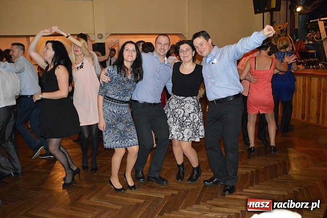 Zdjęcie w galerii na portalu naszraciborz.pl: Szalona zabawa andrzejkowa OSP Pietraszyn wiadomości z regionu